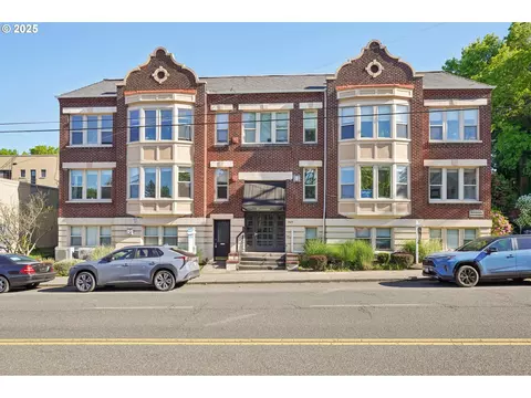 1529 SE Hawthorne Blvd #2, Portland, OR 97214