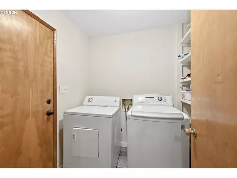 Other - 601 N 2nd St, Drain, OR 97435 photo 3 of 9