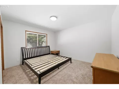 Bedroom - 601 N 2nd St, Drain, OR 97435 photo 1 of 5