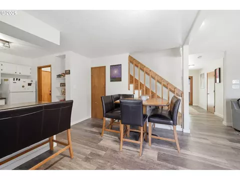 Dining - 601 N 2nd St, Drain, OR 97435 photo 1 of 1