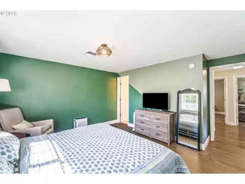 Bedroom - 276 Knight Ave, Eugene, OR 97404 photo 4 of 6