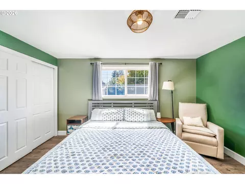 Bedroom - 276 Knight Ave, Eugene, OR 97404 photo 5 of 6