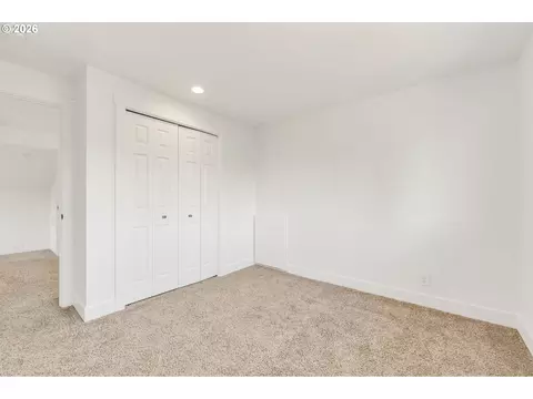 Bedroom - 7118 C St, Springfield, OR 97478 photo 7 of 9