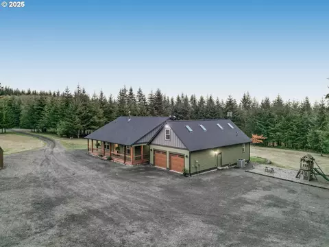 67391 Hollywood Rd, Deer Island, OR 97054