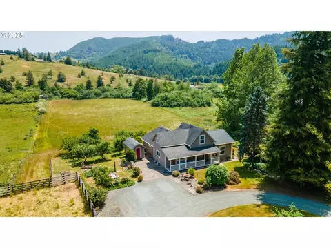96863 Sitkum Ln, Myrtle Point, OR 97458