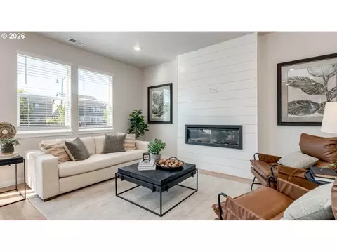 Living - 3555 SW Eleven Mile Ave, Gresham, OR 97080 photo 1 of 1