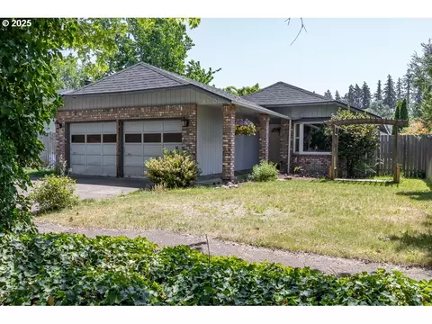 4855 Camellia St, Springfield, OR 97478