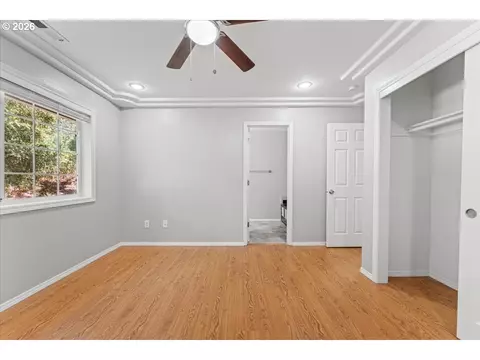 Bedroom - 36440 Orr Cir, Sandy, OR 97055 photo 3 of 10