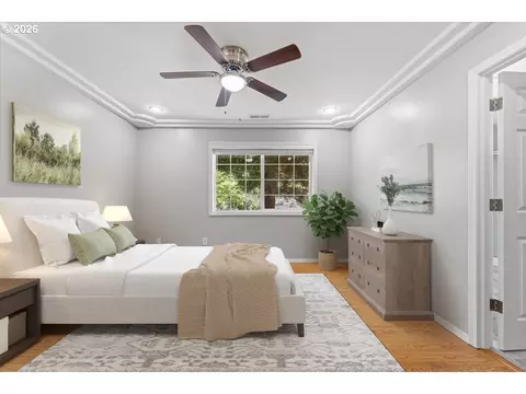 Bedroom - 36440 Orr Cir, Sandy, OR 97055 photo 1 of 10