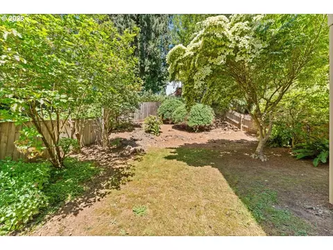 Exterior - 36440 Orr Cir, Sandy, OR 97055 photo 4 of 10