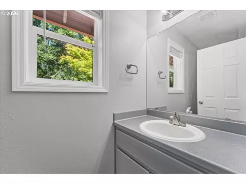Bath - 36440 Orr Cir, Sandy, OR 97055 photo 1 of 4