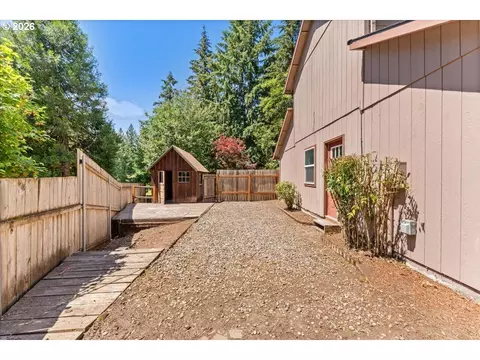 Exterior - 36440 Orr Cir, Sandy, OR 97055 photo 3 of 10