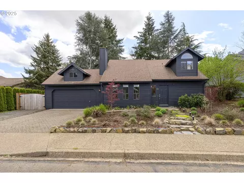 1340 SW Dorothy St, Mcminnville, OR 97128