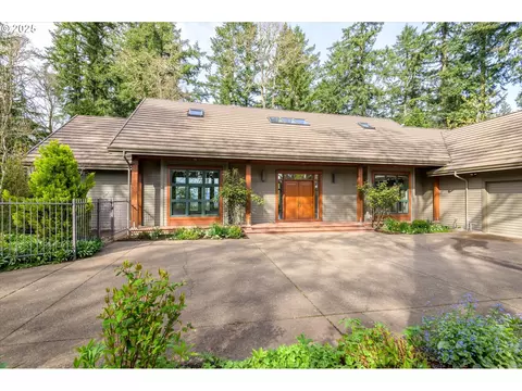 2405 Blacktail Dr, Eugene, OR 97405 photo 1