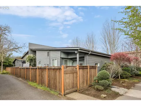 7232 N New York Ave #6, Portland, OR 97203
