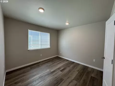 Bedroom - 1268 SW 12th St, Pendleton, OR 97801 photo 3 of 6