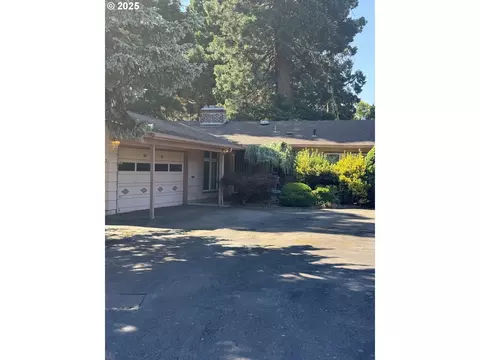 10303 NE Russell Ct, Portland, OR 97220
