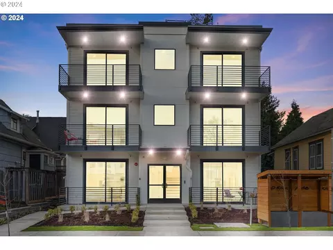 121 N Going St #202, Portland, OR 97217