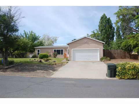 1585 Cottonwood St, Arlington, OR 97812