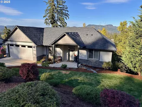 6452 Dogwood St, Springfield, OR 97478