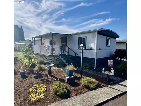 1225 W 10th Ave # 26, Junction City, OR 97448