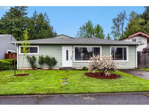 3204 E 29th St, Vancouver, WA 98661