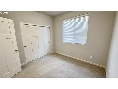 Bedroom - 2011 Bethany St, Longview, WA 98632 photo 4 of 5