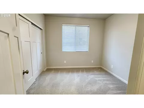 Bedroom - 2011 Bethany St, Longview, WA 98632 photo 3 of 5