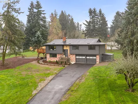 17270 S Overlook Rd, Oregon City, OR 97045