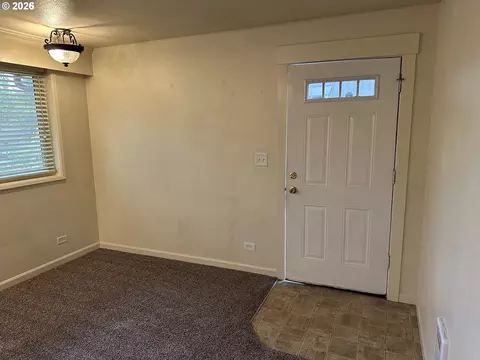 Entry Way - 2046 W 14th Pl, Eugene, OR 97402 photo 3 of 3