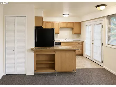Kitchen - 2046 W 14th Pl, Eugene, OR 97402 photo 1 of 5