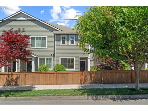 28 NE 134th Pl, Portland, OR 97230
