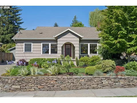 905 SE 71st Ave, Portland, OR 97215