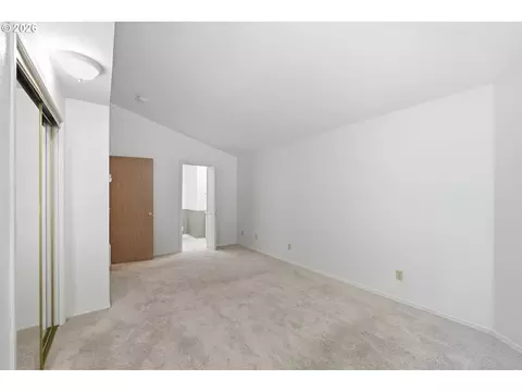 Bedroom - 885 Randall St, Eugene, OR 97401 photo 2 of 4