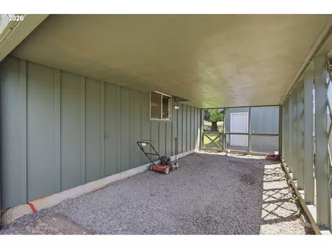 Exterior - 2995 Camrose St, Eugene, OR 97404 photo 6 of 6