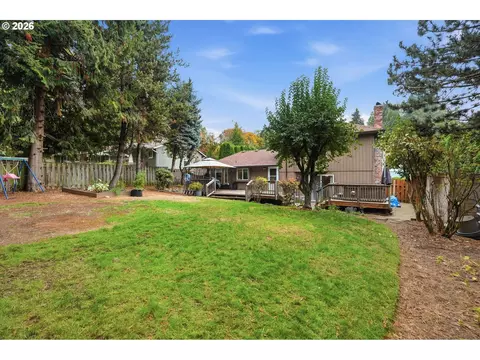 Exterior - 36305 Yocum Loop, Sandy, OR 97055 photo 9 of 10