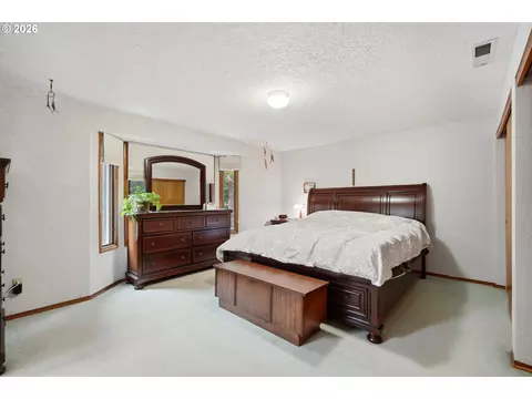 Bedroom - 36305 Yocum Loop, Sandy, OR 97055 photo 1 of 5