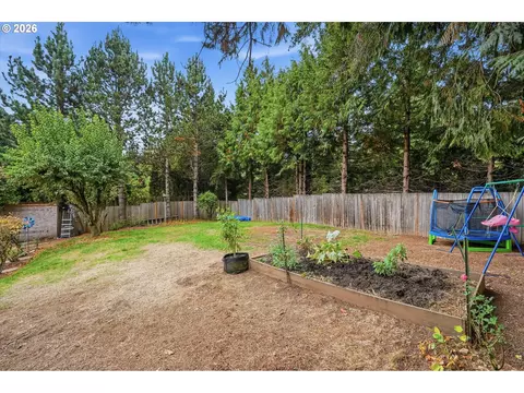 Exterior - 36305 Yocum Loop, Sandy, OR 97055 photo 6 of 10