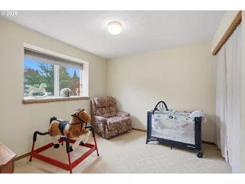 Bedroom - 36305 Yocum Loop, Sandy, OR 97055 photo 5 of 5