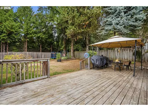 Exterior - 36305 Yocum Loop, Sandy, OR 97055 photo 4 of 10