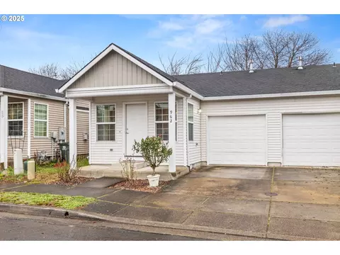 962 SW Junction Pl, Gresham, OR 97080