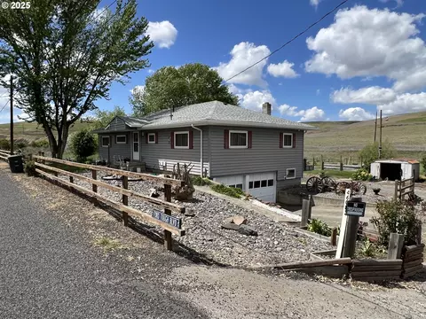 46083 Adams Rd, Pendleton, OR 97801