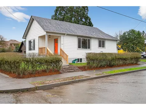 702 NE Rosa Parks Way, Portland, OR 97211