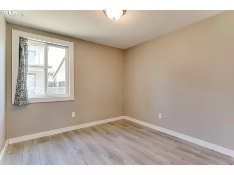 310 19th St, Springfield, OR 97477 photo 17