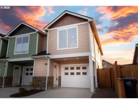 124 65th Pl, Springfield, OR 97478