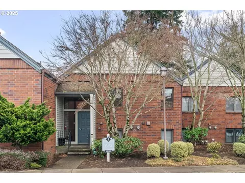 14945 NE Sacramento St #36, Portland, OR 97230