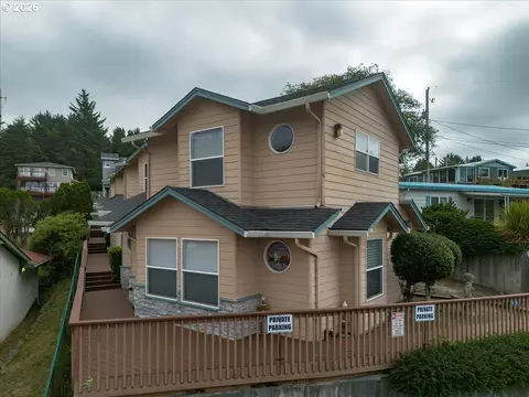 250 SE Coast Guard Dr #1, Depoe Bay, OR 97341