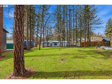 159 N Irlena Rd, Tygh Valley, OR 97063