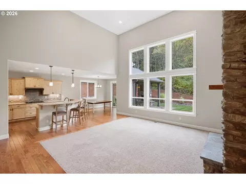Living - 12840 SE 257th Ave, Damascus, OR 97089 photo 4 of 5