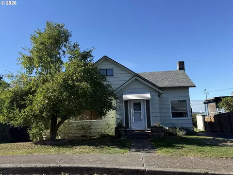 316 E 2nd St, Rainier, OR 97048 photo 2